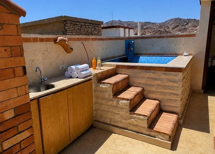 Quiet Sanctuary Rooftop Pool & Sea Views شقة *